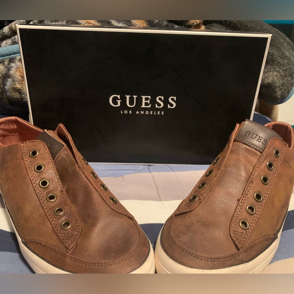 Guess women slip on shoes
